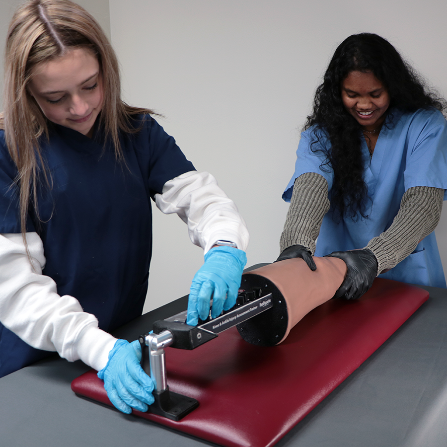 Knee and Ankle Sports Injury Assessment Trainer